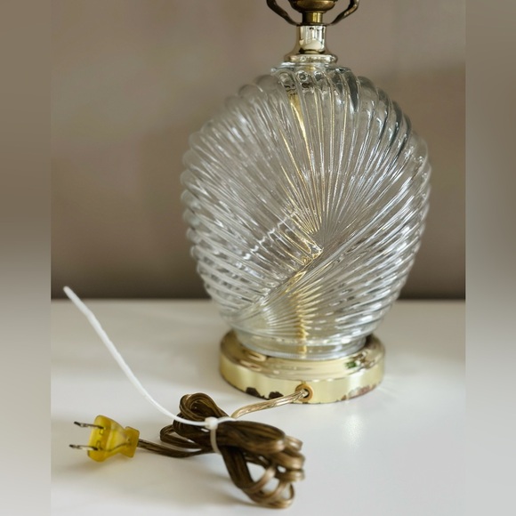 Vintage art deco scallop clear glass Lamp - Picture 7 of 10
